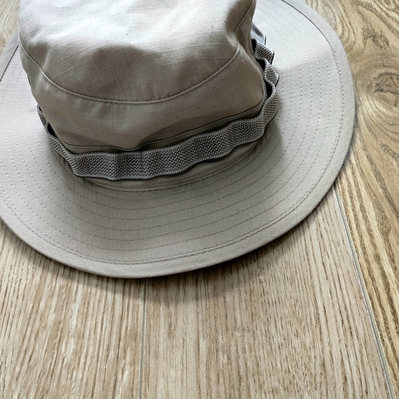 TILLEY Style Travel Hat in 7 3/4 - Picture 4 of 6